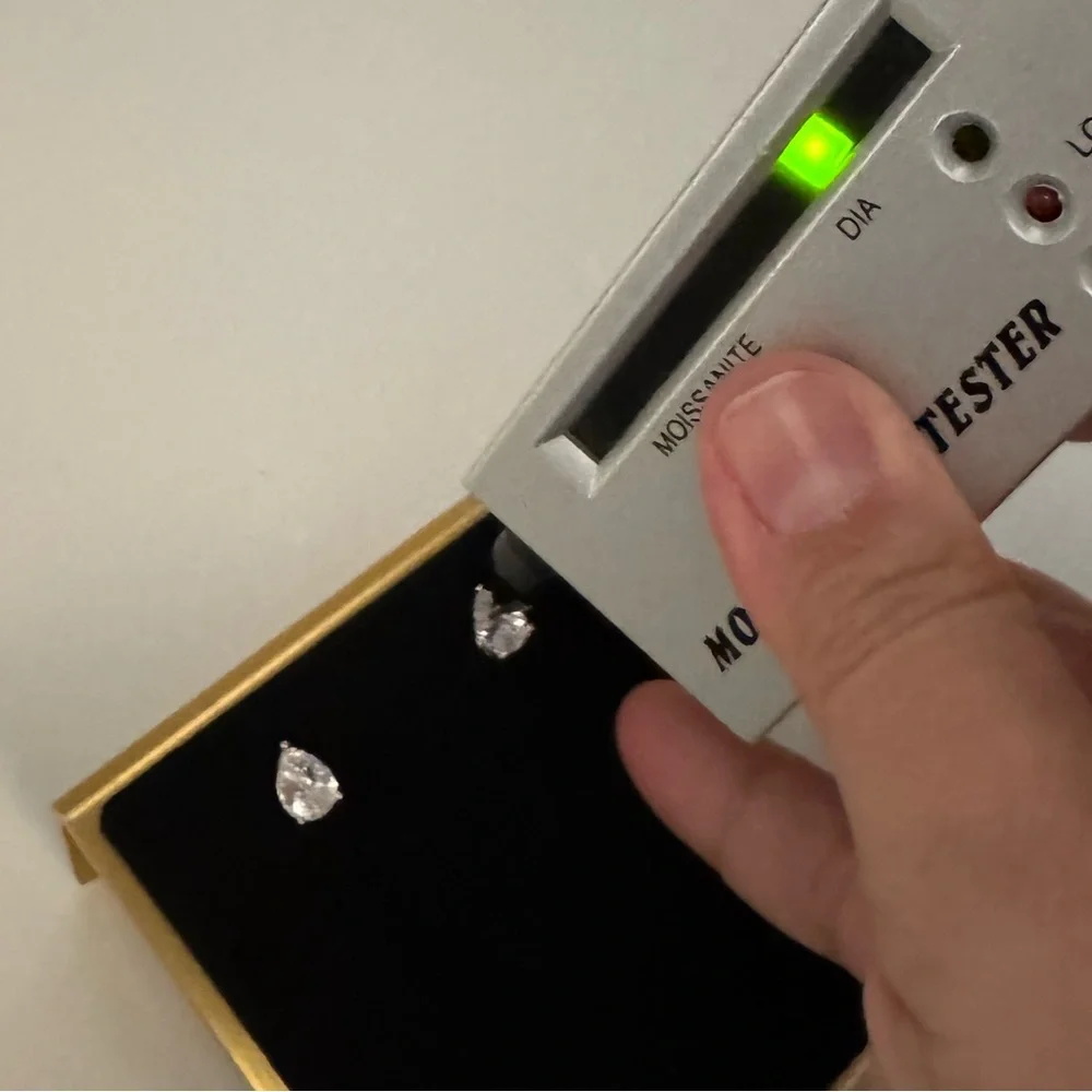 1ct Pear Cut Studs - Picture 9 of 11